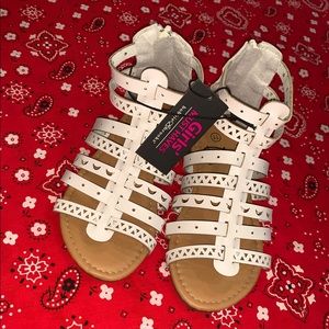 🍀Bobbie Brooks White Dress Sandals🍀